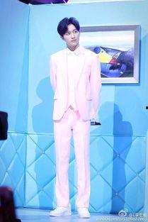 娱乐吃瓜李宏毅微博,娱乐圈幕后故事大揭秘